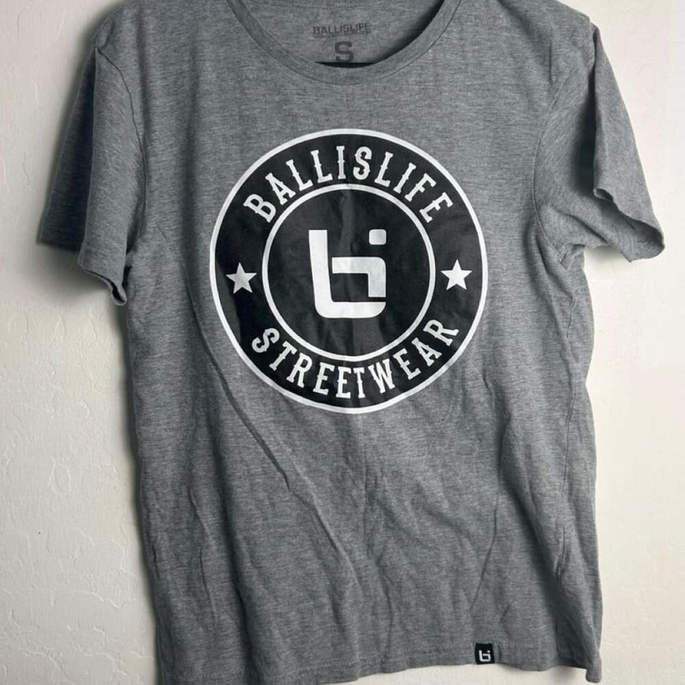 Ballislife Streetwear Graphic T-Shirt Size S Gray Basketball Logo Tee
